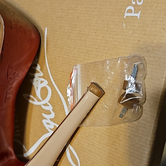 Christian Louboutin Very Privé 120 Peep-Toe Patent Leather Nude Pumps Size 37 - Picture 11 of 11